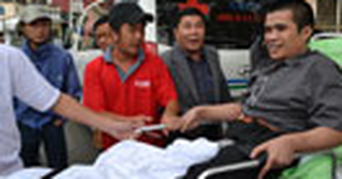 Câu chuyện kỳ lạ của người 'chân voi'